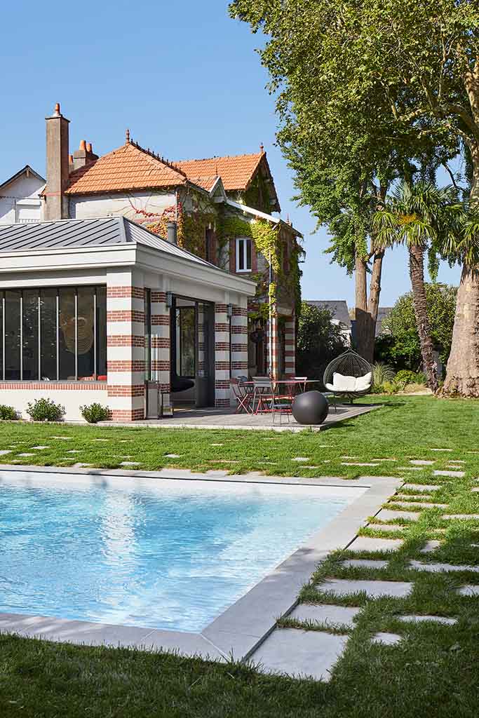 Photo piscine avec jardin à Nantes
