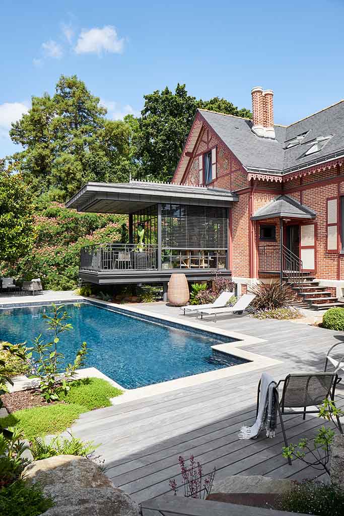 Photo piscine maison en brique