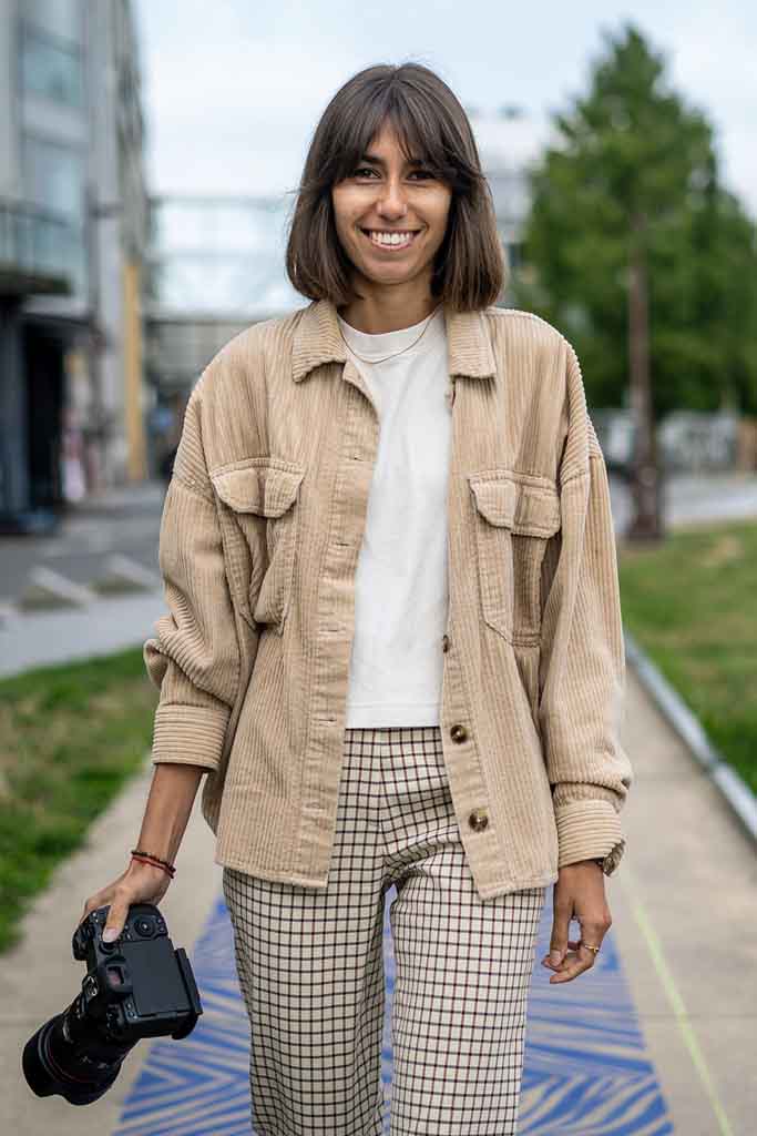 portrait souriant d'Elodie Dugué, photographe d'architecture